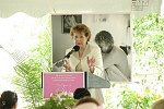 Lynn Redgrave<br>at the Women's Council in support of the Leon Hess Cancer Center at the Monmouth Medical Center annual membership luncheon &quot The Power of Pink&quot at the home of Judith Stanley Coleman in Middletown, N.J. on 7-21-05. all photos by Rob Rich copyright 2005 516-676-3939 robwayne1@aol.com