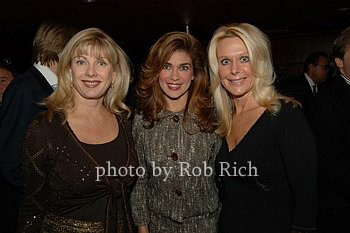 DSC_0200 Paula Baccini, Lauren Vernon and Tricia Walsh Smith
